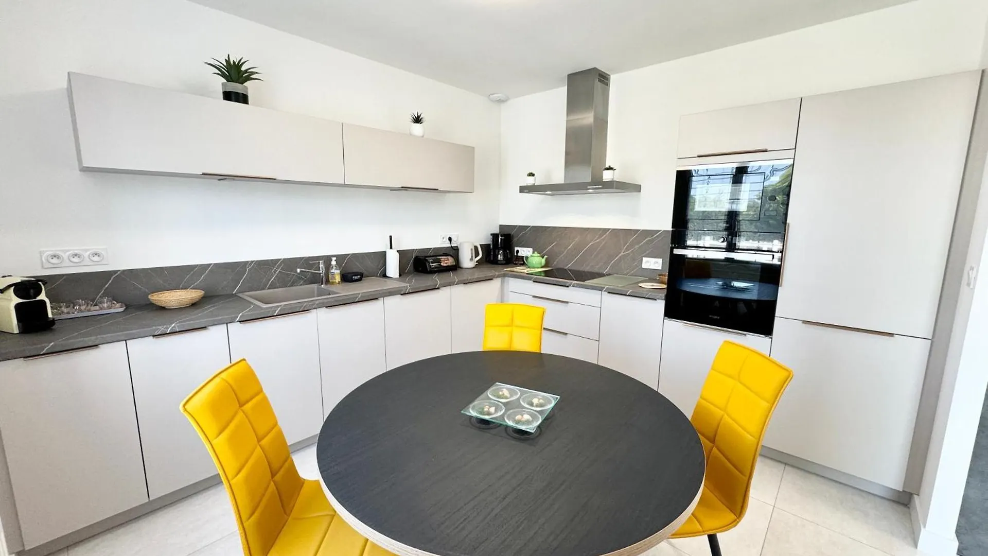 Holiday home Maison Renovee De Standing - 100M Des Plages Ploemeur